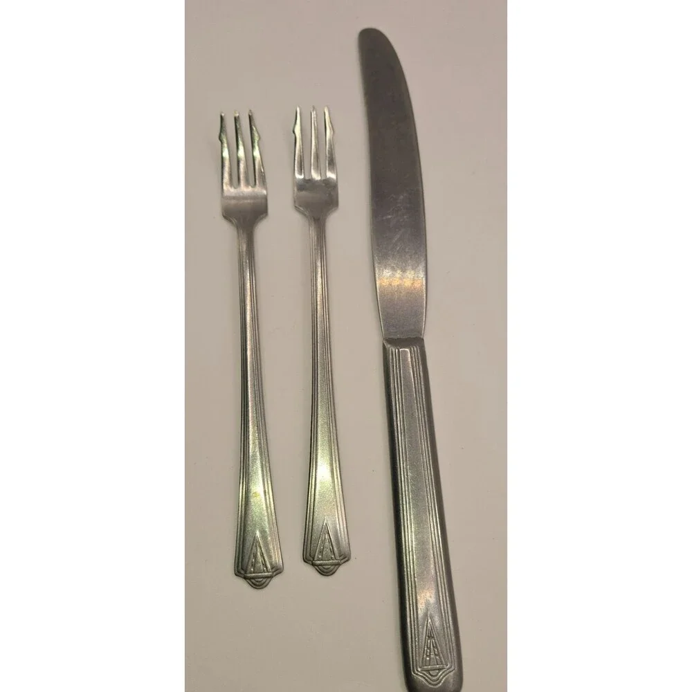 Art Deco Stainless Steel Silverware USA Diamond Steel Co Chevron Fan Tip Dinner